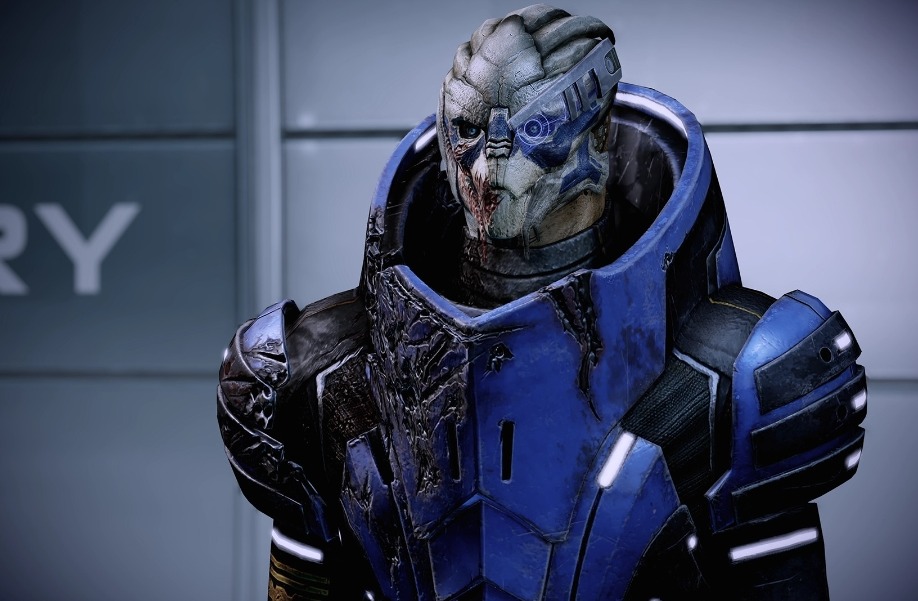 Garrus Vakarian in blue armor in Mass Effect