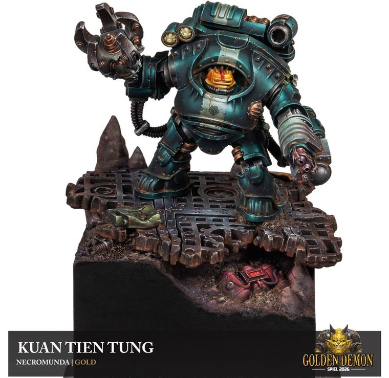 Teal mining robot on an underhive grate, painted by Kuan Tien Tung
