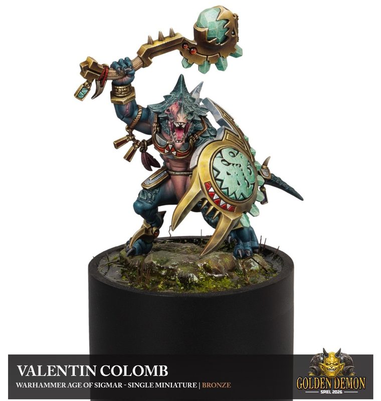 Seraphon warrior with a crystal club, painted by Valentin Colomb